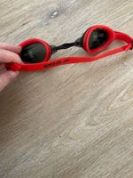 Speedo Schwimmbrille rot, top Zustand, Sommer-Ready!