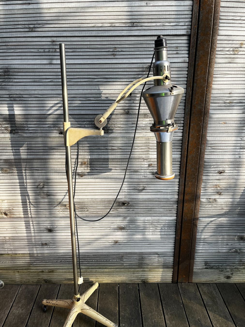 Lampade: Antike Quarzlampe Original Hanau – Usato da Feuerthalen venduto da danielspycher 1