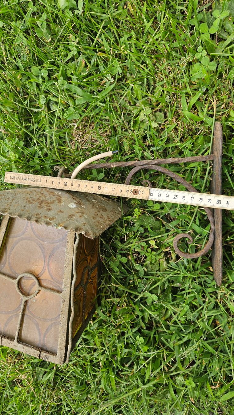Lampadari & plafoniere: Vecchio lampadario lanterna da esterno (ferro e vetro) – Usato da Melano venduto da H-Sara 5