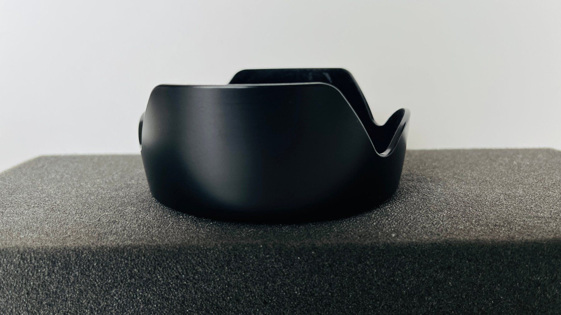 Canon Obiettivi: Canon EW 83 H – Usato da Wauwil venduto da swissGadgets 2