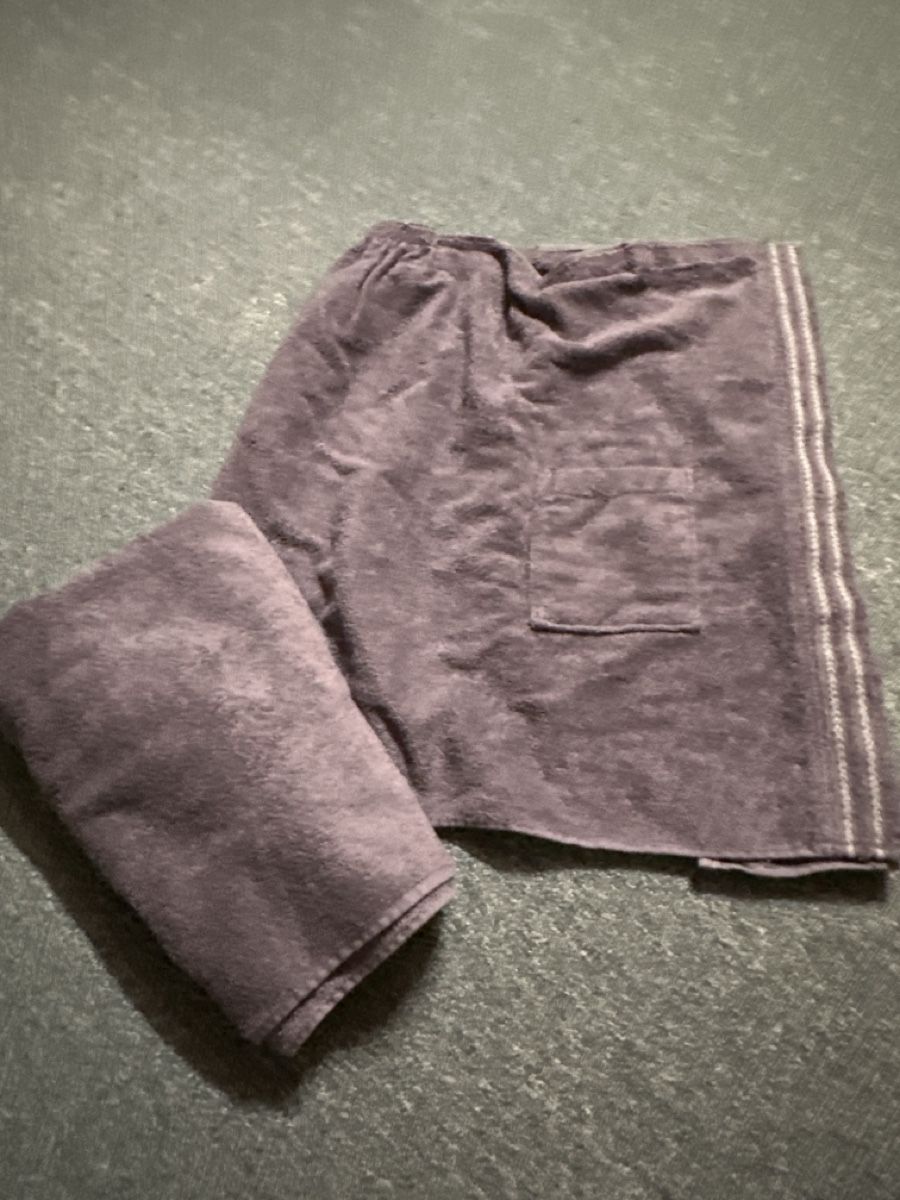 Teli da bagno: Saunakit mit Badetuch  – Usato da Baltschieder venduto da YmroBe