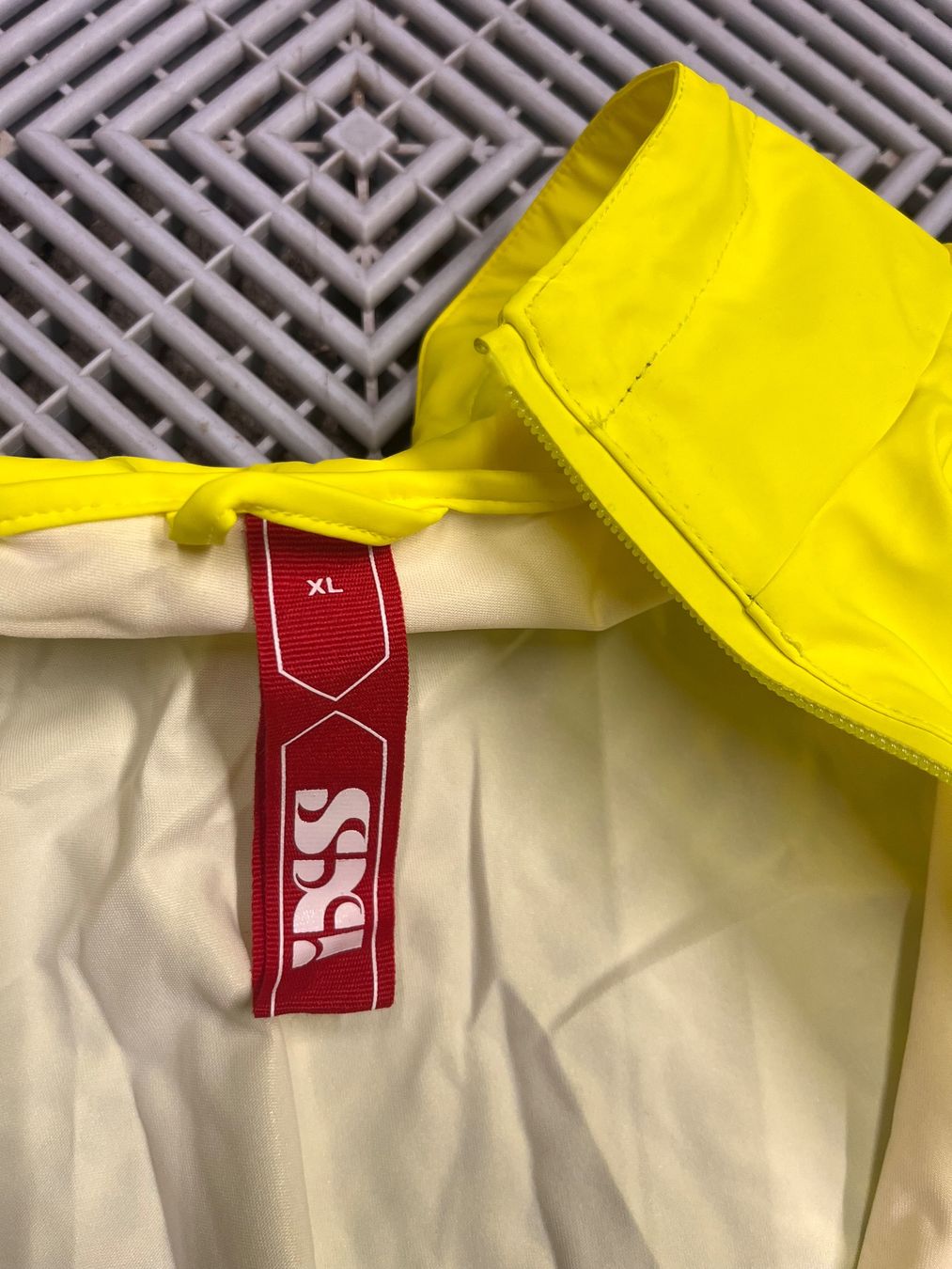 IXS Anzüge: Motorrad Regenschutz – Gebraucht aus Obersaxen von saemi92 2