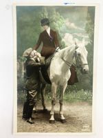 Fotopostkarte Frau mit Pferd Handkoloriert - um 1920 Antik