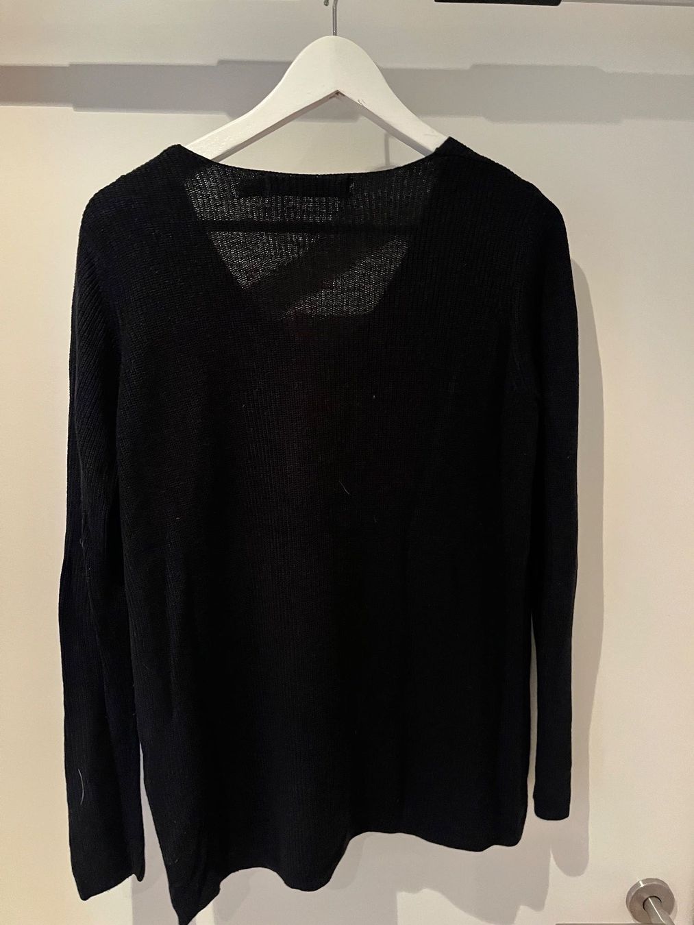 Maglioni & Felpe: Vero Moda Pullover mit V-Ausschnitt, schwarz – Usato da Gockhausen venduto da Takatuka04 1