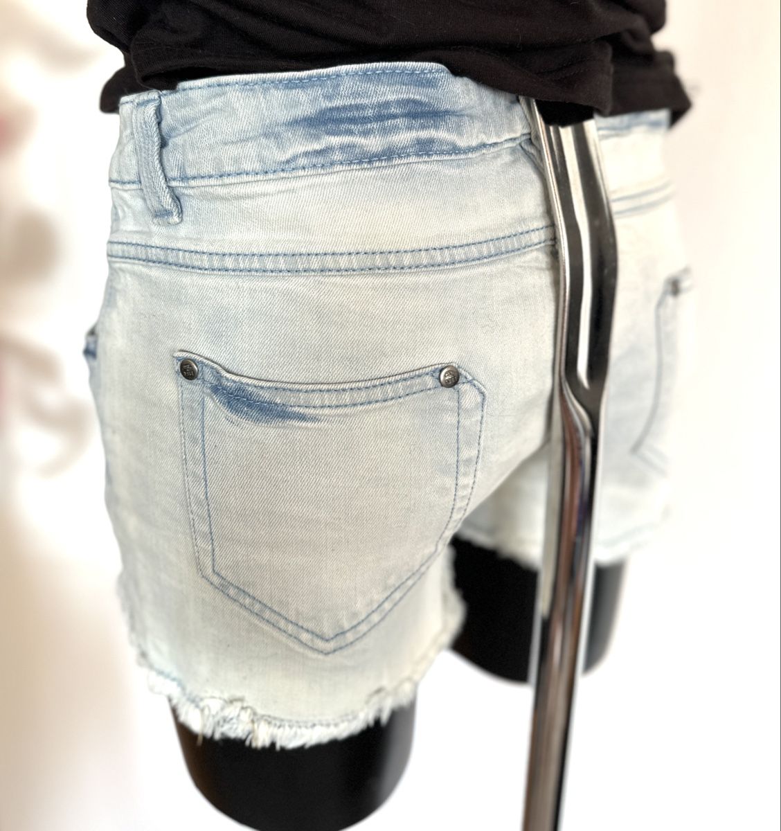Jeans: Gr 38 BLUE MOTION Denim Jeans Shorts hellblau – Usato da Rickenbach b. Wil venduto da sunneschii_ 3