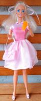 Barbie im rosa Kleid