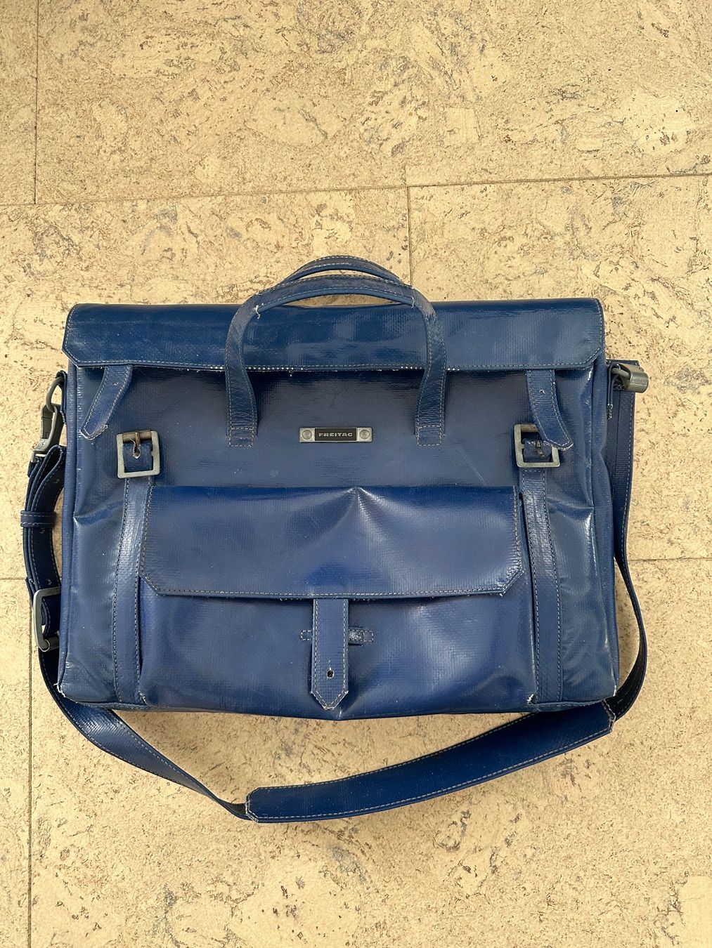 Freitag Borse: Freitag Reference R506 Hutchins Laptop Tasche – Usato da Zürich venduto da Leslie15