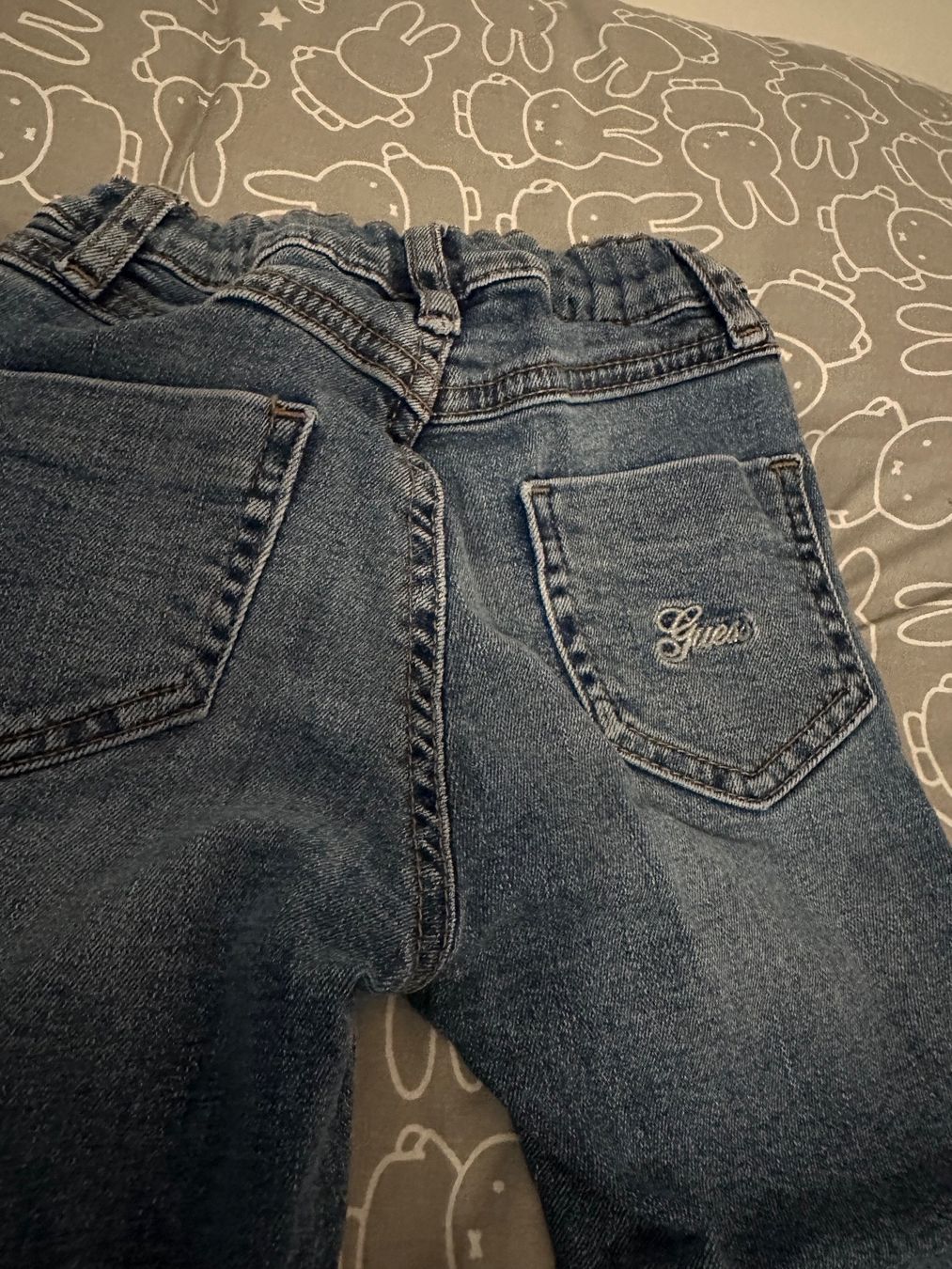 Guess Pantaloni: Guess Baby trousers 92 – Usato da Zürich venduto da Bybyana 1