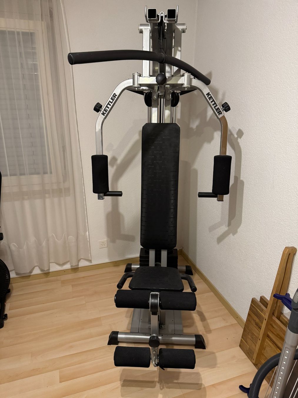 Kettler Hometrainer: Kettler Kraftstation Basic 80kg – Usato da Unterkulm venduto da mdd_designs 1