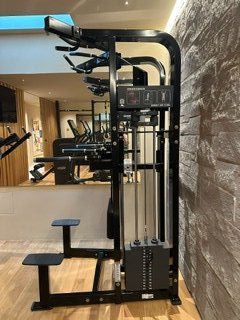 Life Fitness Hometrainer: Hammer Strength Select Assist Dip Chin – Usato da Illnau venduto da Championesse 1