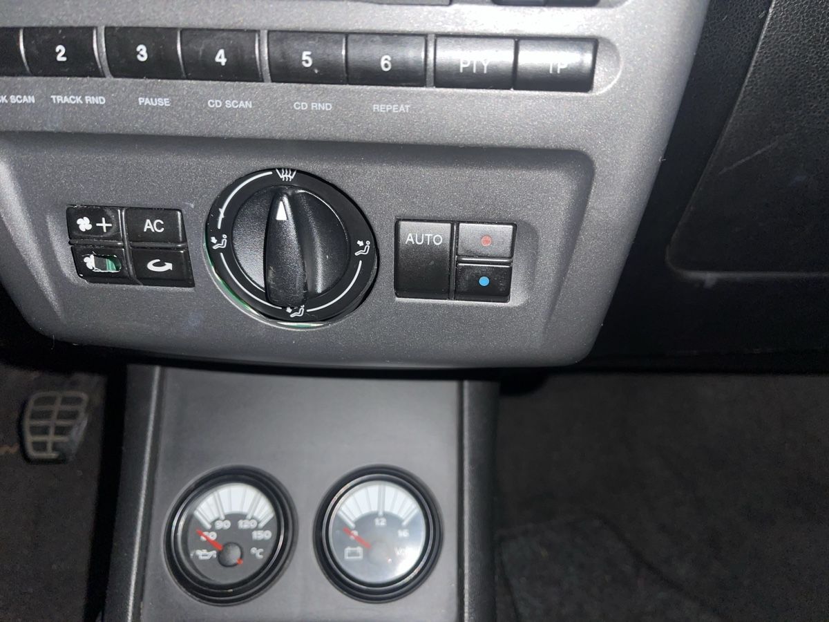 Seat Automobili: Seat Cordoba Berlina 1.6 – Usato da Pregassona venduto da Maru8 3