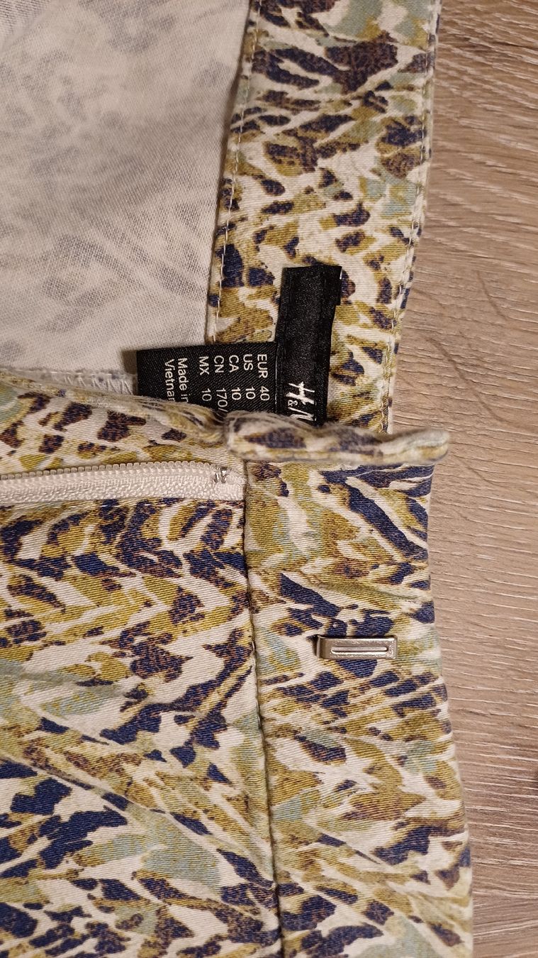 H&M Pantaloni: H&M Shorts 40 – Usato da Arlesheim venduto da savina01 2