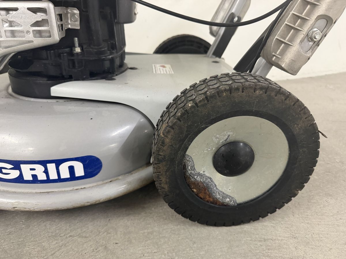 Rasenmäher: GRIN Rasenmäher Benzin Briggs & Stratton – Gebraucht aus Zürich von joyfulgrace 4