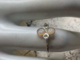 Sehr zarter Silberring mit äthiopischen Opalen, Gr.54