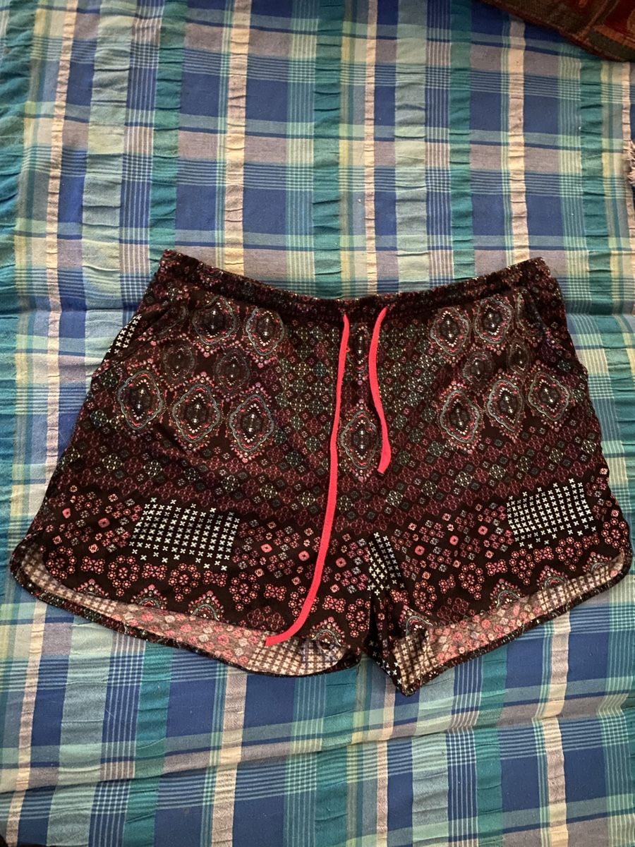 Pantaloni: Shorts – Usato da Gretzenbach venduto da Cantate
