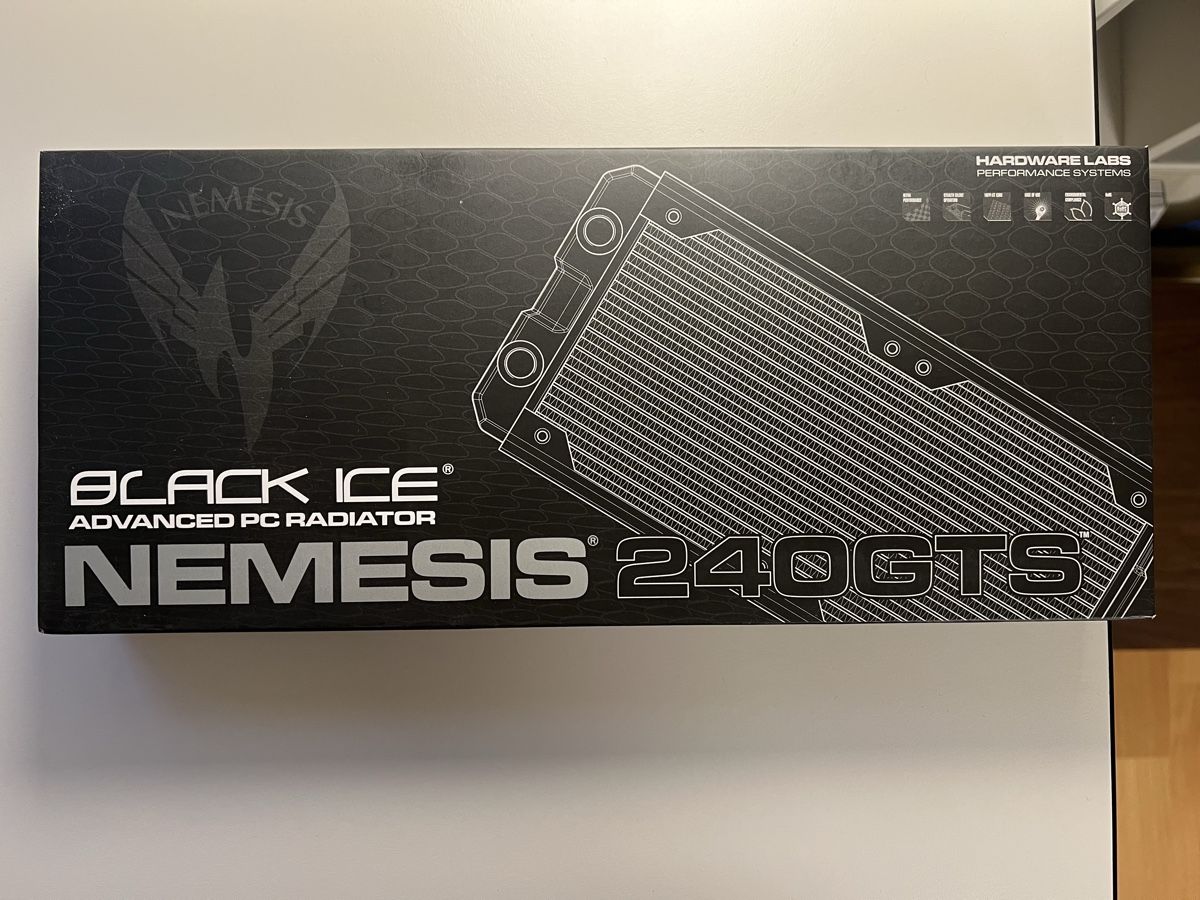Custodie: Hardware Labs Nemesis 240 GTS Radiator – Nuovo e nell'imballaggio originale da Uster venduto da Ledronnie 1