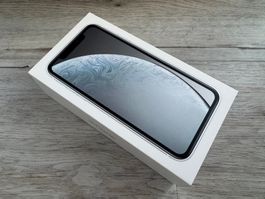 iPhone XR in OVP