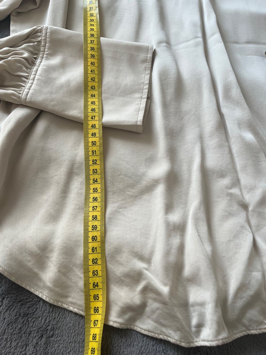 H&M Camicette: New  beautiful silk blouse H&M size M – Nuovo (secondo la descrizione) da Chêne-Bougeries venduto da Seetooyoo 3