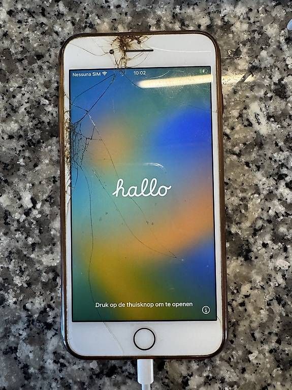 Apple Portables: iPhone 8plus 64GB – D'occasion à Rivera par Giada18