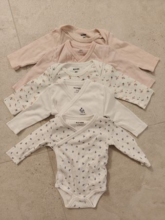 5x baby bodysuits, size 3M