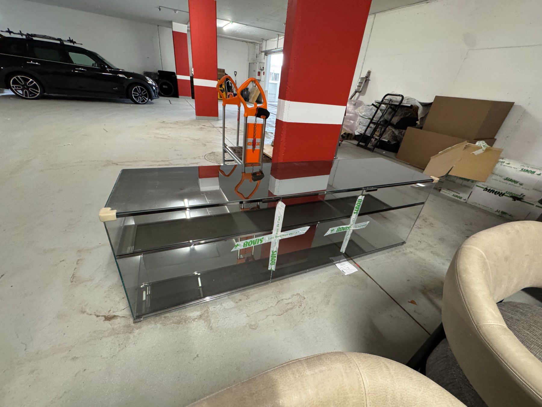 Vitrinen: Thick Glass Commercial Display Unit (Never Used) – Neu und originalverpackt aus Oeschseite von -Luxury-On-Line- 8