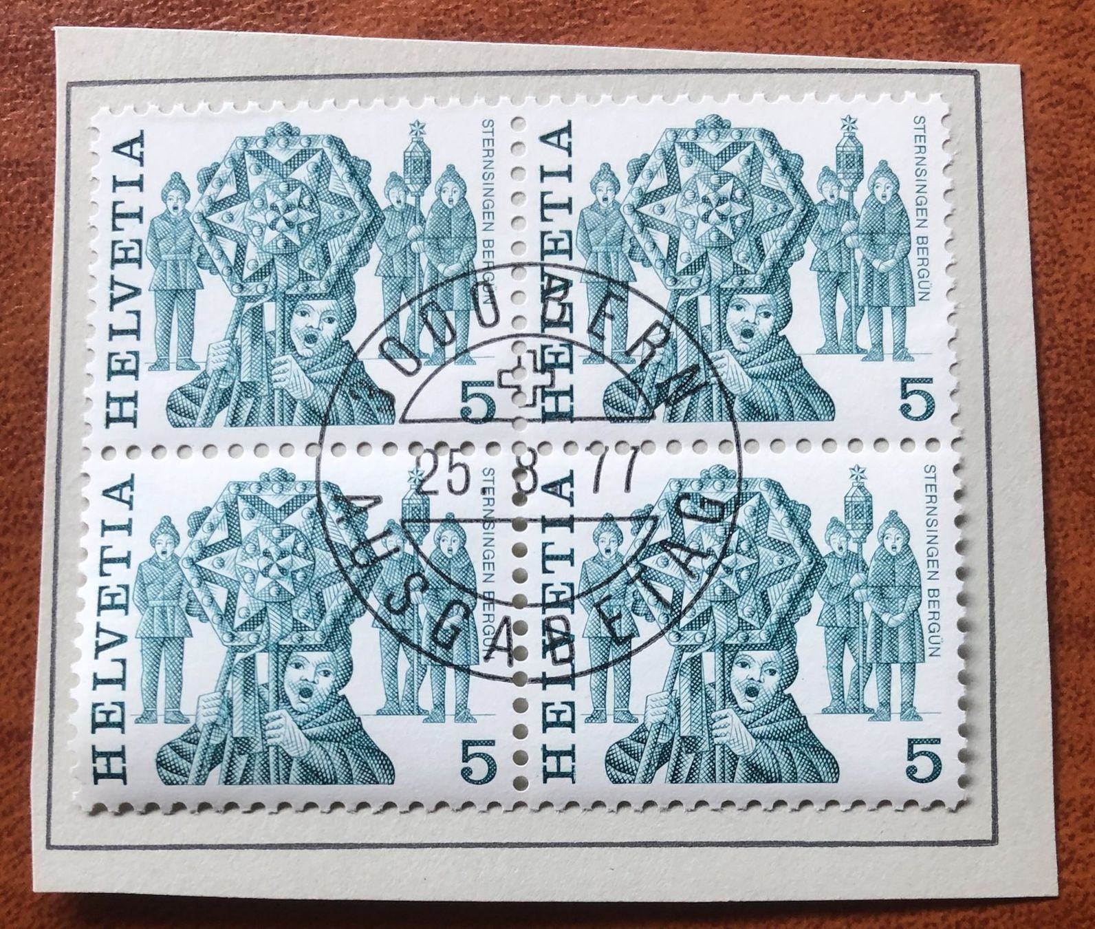 Tutti i francobolli: 4 er Block Nr.594 mit Papier Stempel Bern   – Usato da Aarau venduto da Billa007