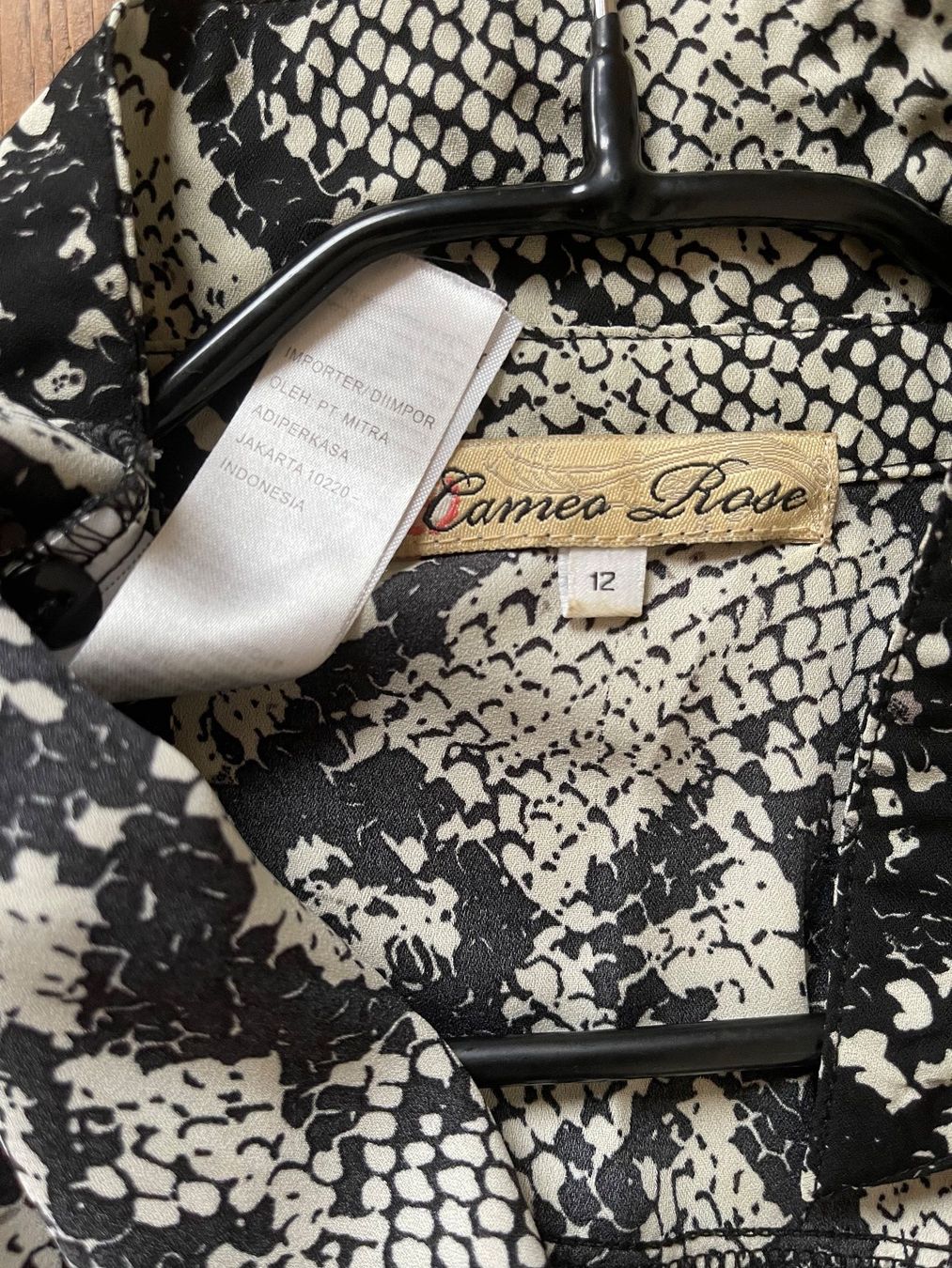 H&M Blusen: CAMEO ROSE (Indonesia) L XL / NP55CHF Python Tunika Bluse – Neu (gemäss Beschreibung) aus Kölliken von Prscoo 7