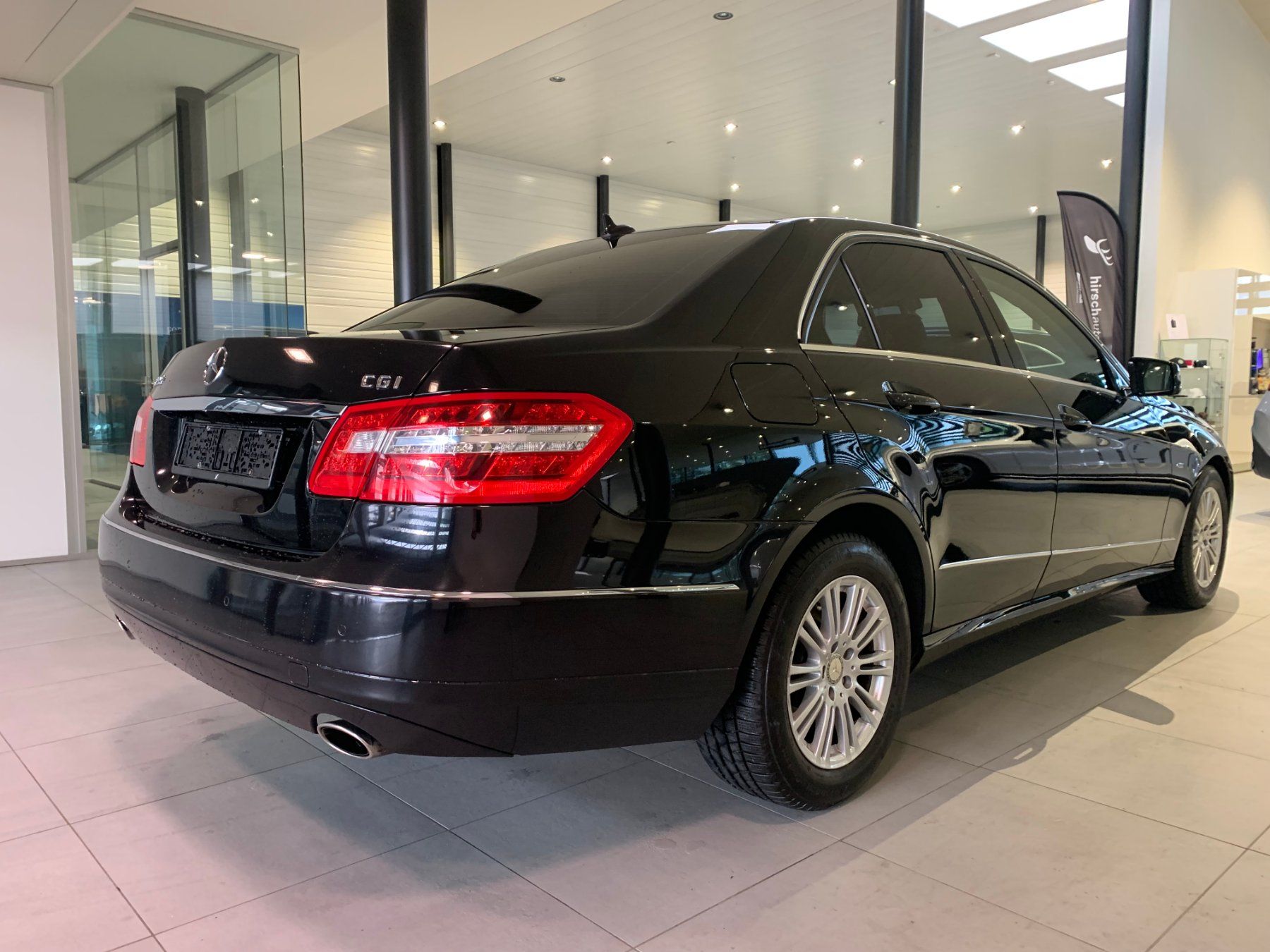 Mercedes-Benz Autos: Mercedes-Benz E 350 CGI BlueEff. Elégance – Gebraucht aus St. Gallen von  1