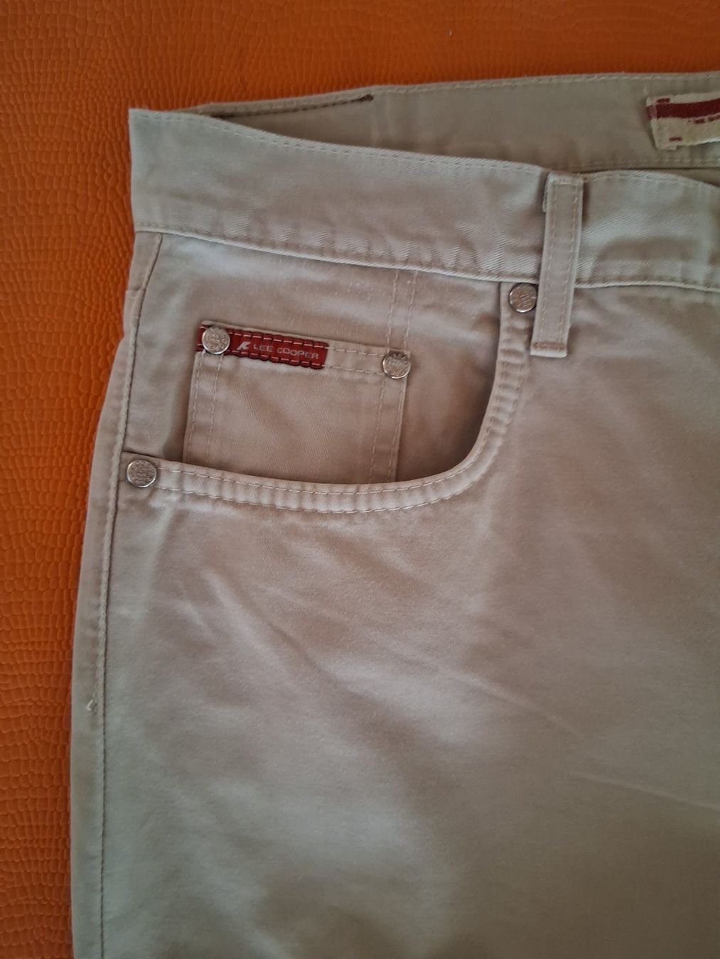 Lee Jeans: Lee Cooper beigefarbene Herrenjeans Gr.36/36 – Usato da Dottikon venduto da Storm990 1