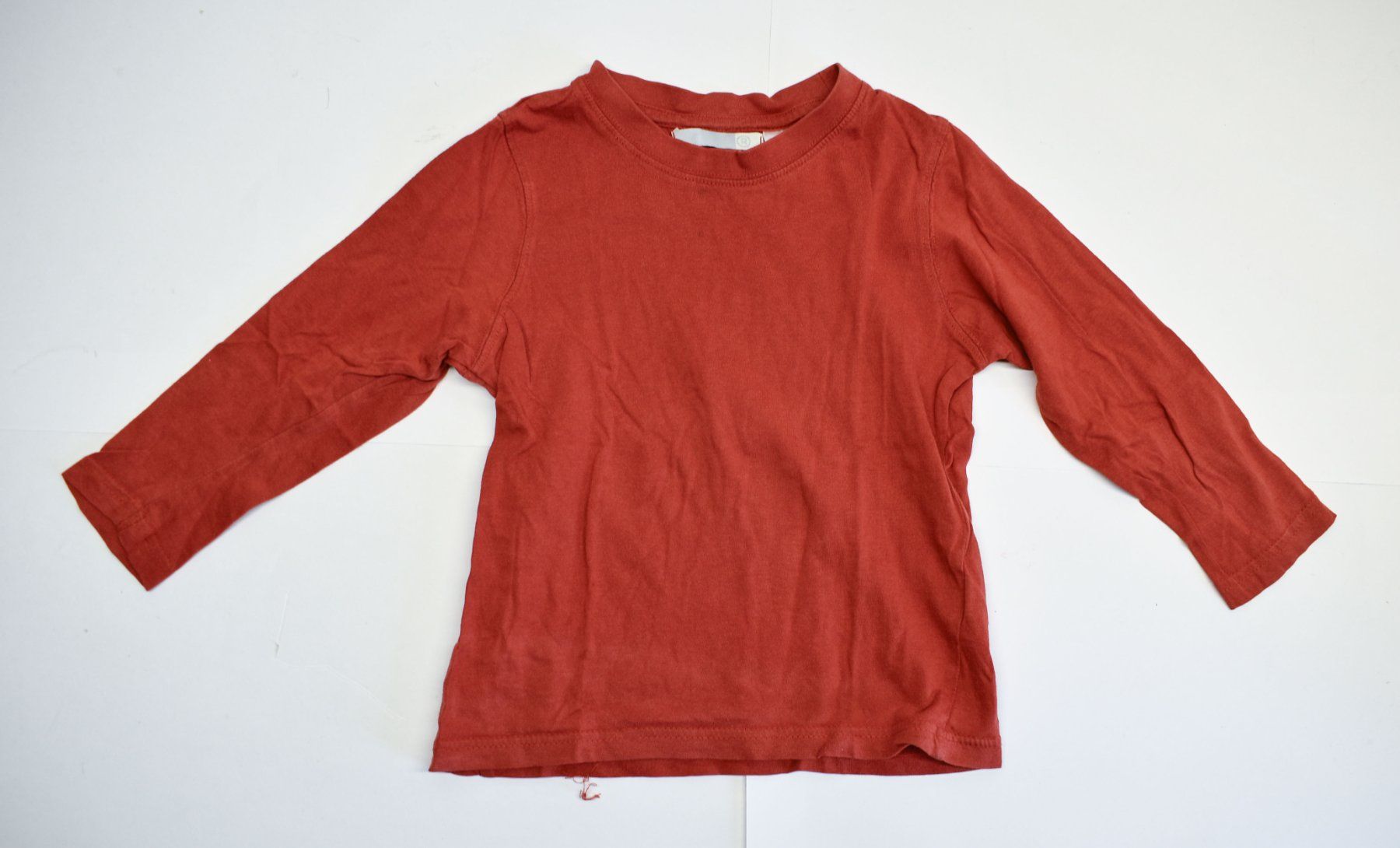 Kleiderpakete & -sets: 3 Stk Sweat-Shirt dünner langarmiger Pullover Grösse 114 – Gebraucht aus Biel/Bienne von tim_pww5 7