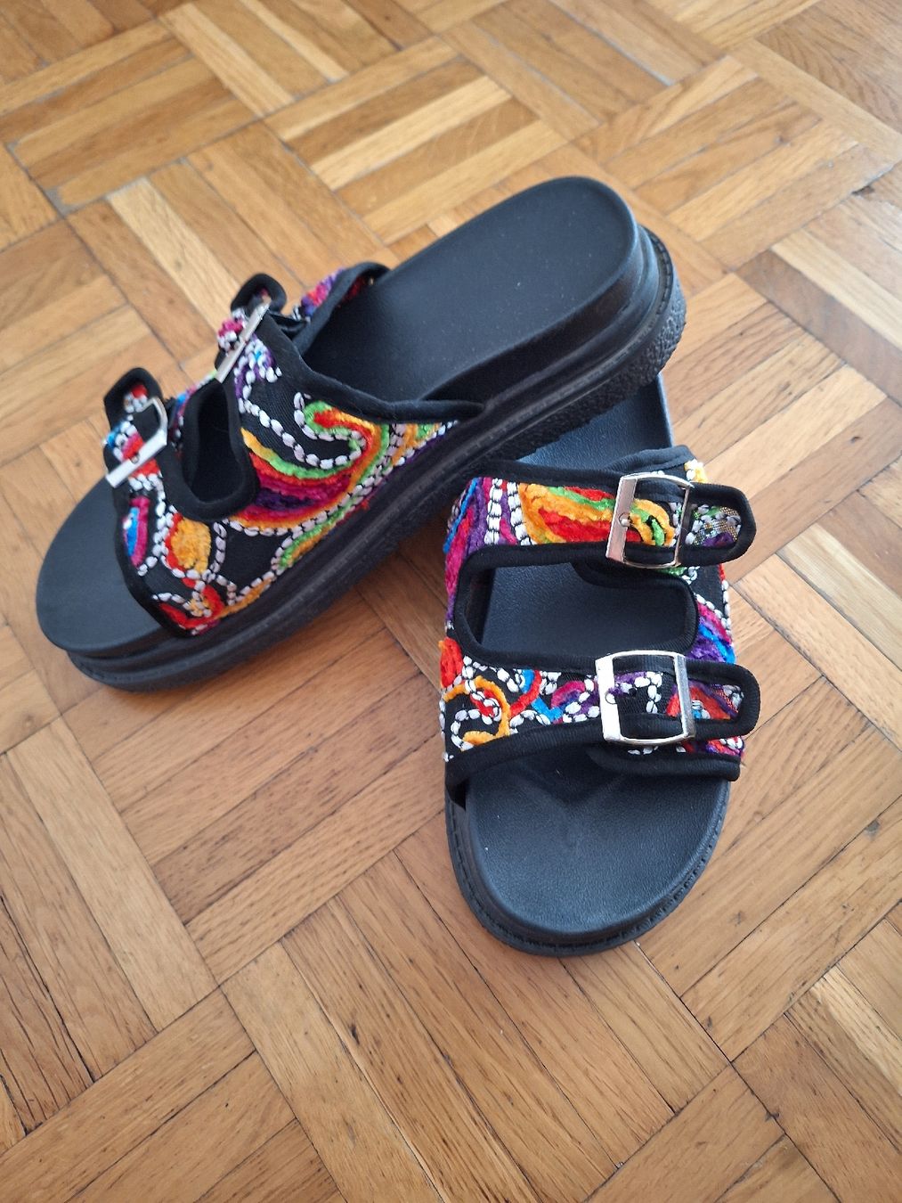 Scarpe da donna: Schuhe Grösse 40 – Usato da Adlikon b.Regensdf venduto da che_xxb9 2