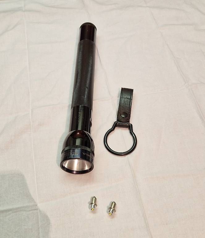 Lampade: Maglite 4 D-Cell LED Taschenlampe – Usato da Winterthur venduto da BON11 1
