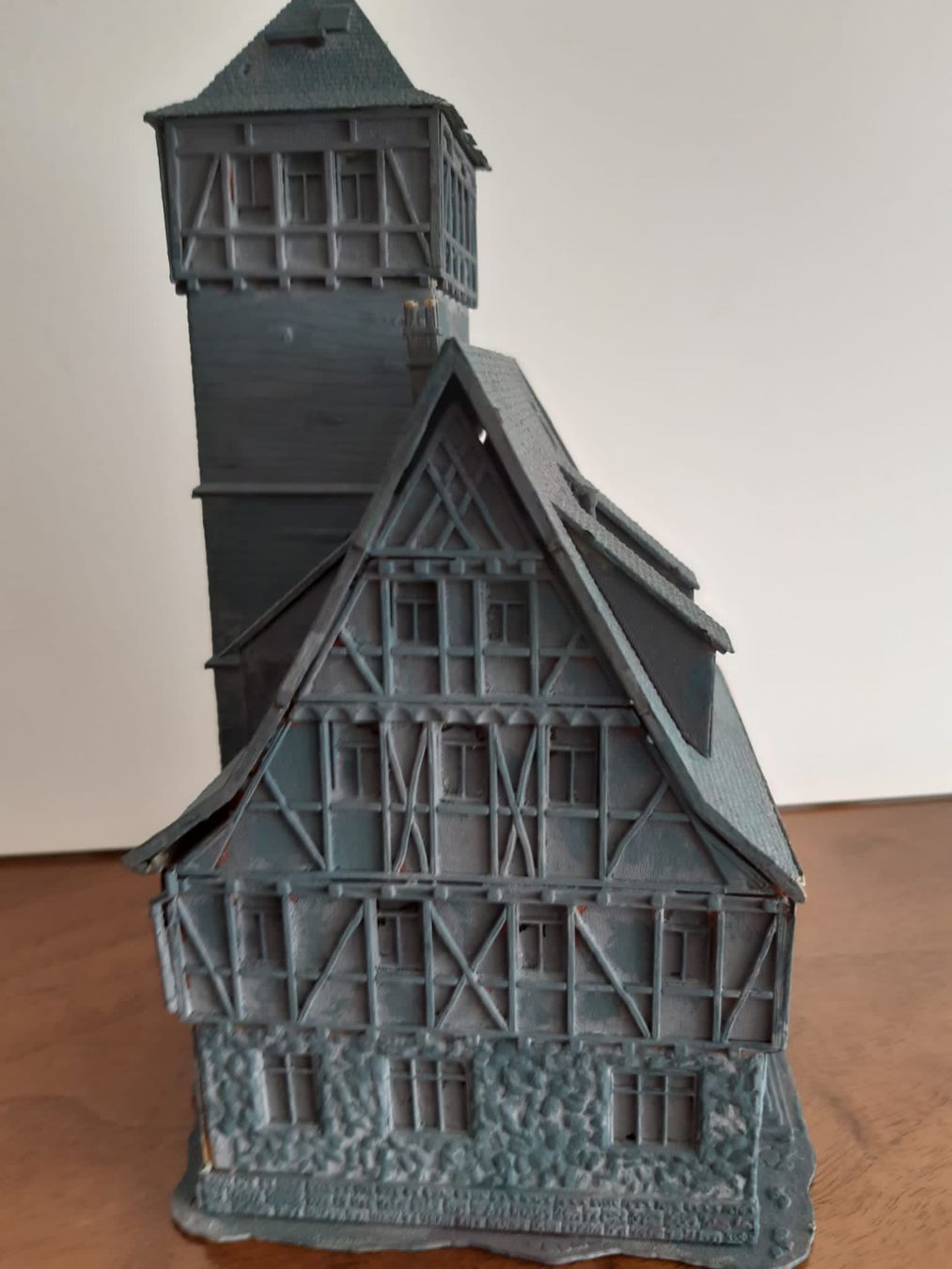 Vollmer Modellini di ferrovie: Vollmer Haus Nr. 20817 – Usato da Luzern venduto da Sontru