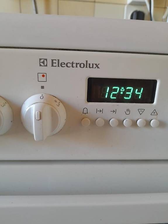 Electrolux Cucine: Cuisinière vitroceram – Usato da Epalinges venduto da san_5fc7 1