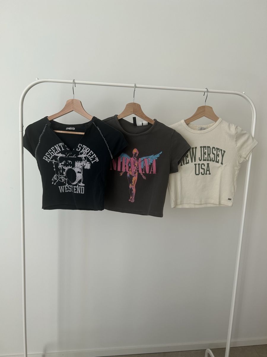 Lotti di vestiti: Set di 3 t-shirt  – Usato da Massagno venduto da sab_gpx5