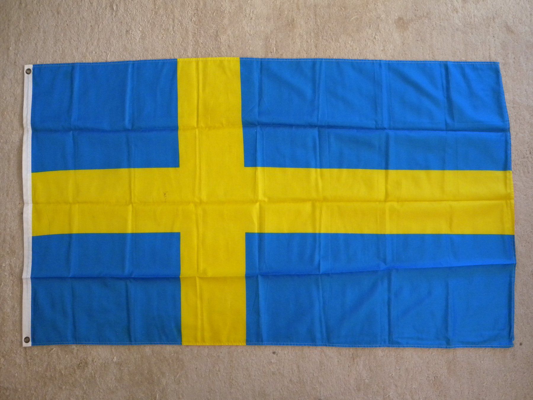Bandiere: Schwedische Nationalflagge ab 1.- – Usato da Gordola venduto da ludens 1