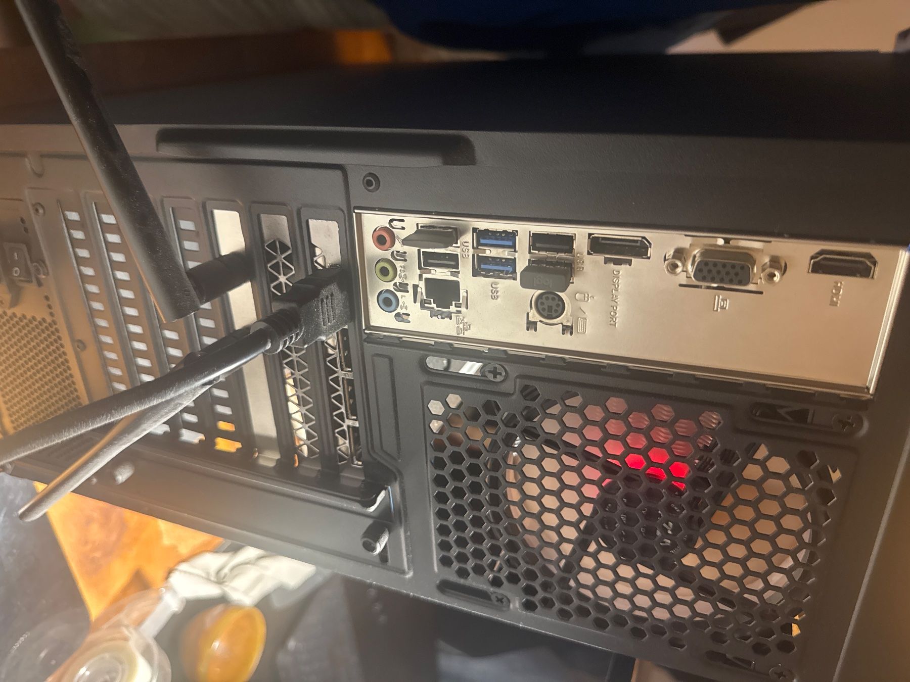 PC: Gaming PC mit Nvidia GeForce RTX 3060 TI & i5-13400F – Usato da Zürich venduto da Schurty6 6