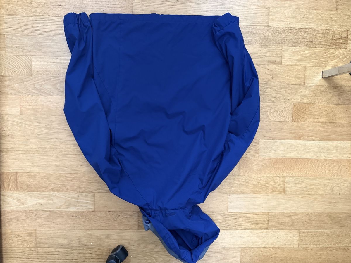Giacche: Fc Zürich Trainings Regenjacke – Usato da Fällanden venduto da lor_6bj9 1