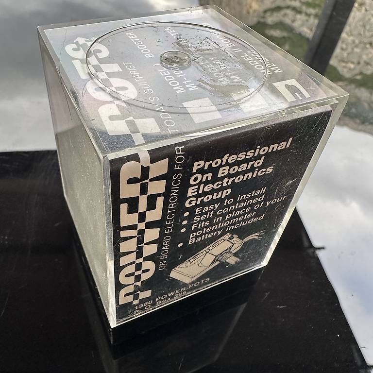 Amplificatori: Préampli intégré dans un potentiomètre – Usato da Carouge GE venduto da Domblo 4