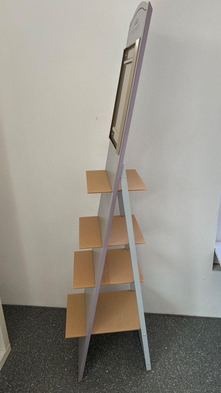 Altro in Cosmetici & Cura: Verkaufsständer mit Plexiglastablaren – Nuovo (secondo la descrizione) da Meinisberg venduto da Coiffeur_Liquidation 1