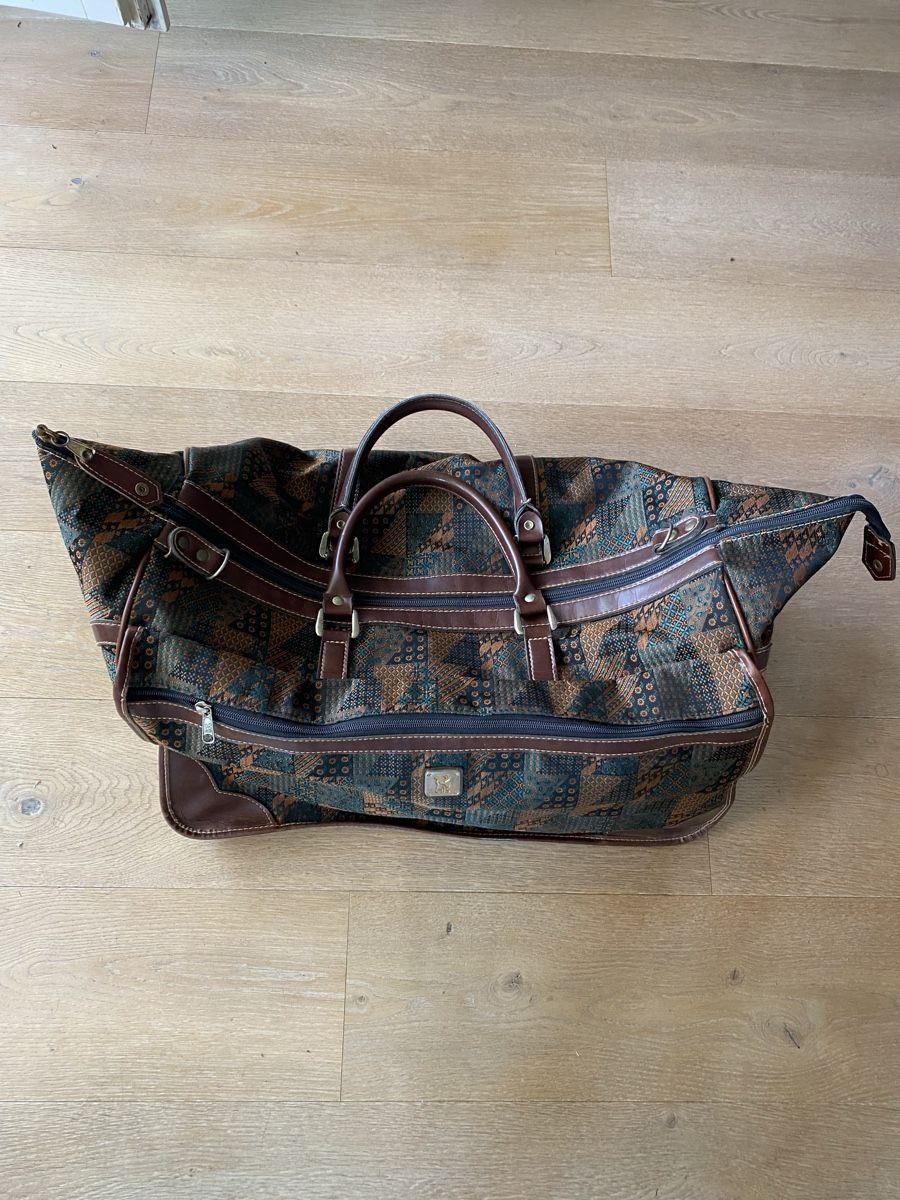 Taschen: Reisetasche CBS gemustert, guter Zustand – Gebraucht aus Embrach von bea_8424 4