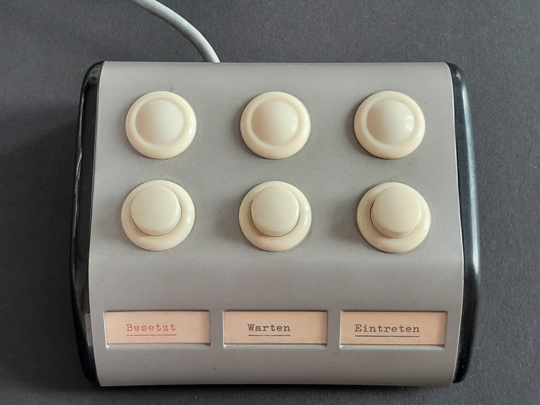 Componenti elettronici: Historisches Bedienfeld mit drei Tastern – Usato da Zürich venduto da raphahello 3