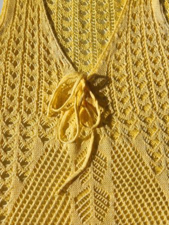 Robe jaune été ajouré T. M état neuf
