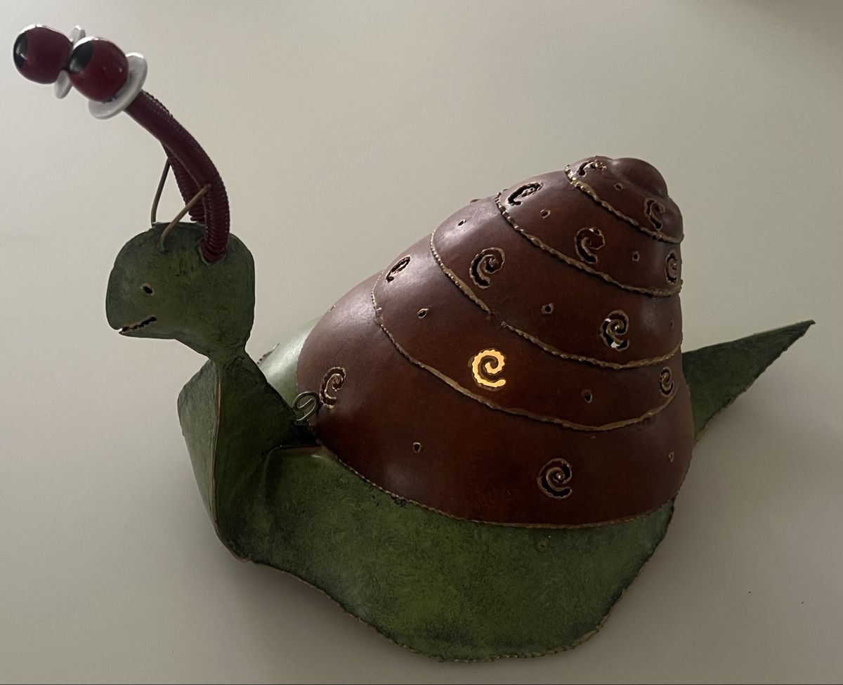 Toutes les décorations: Schnecke Metall Gartendeko mit Windlicht – D'occasion à Kehrsatz par Louvitesse