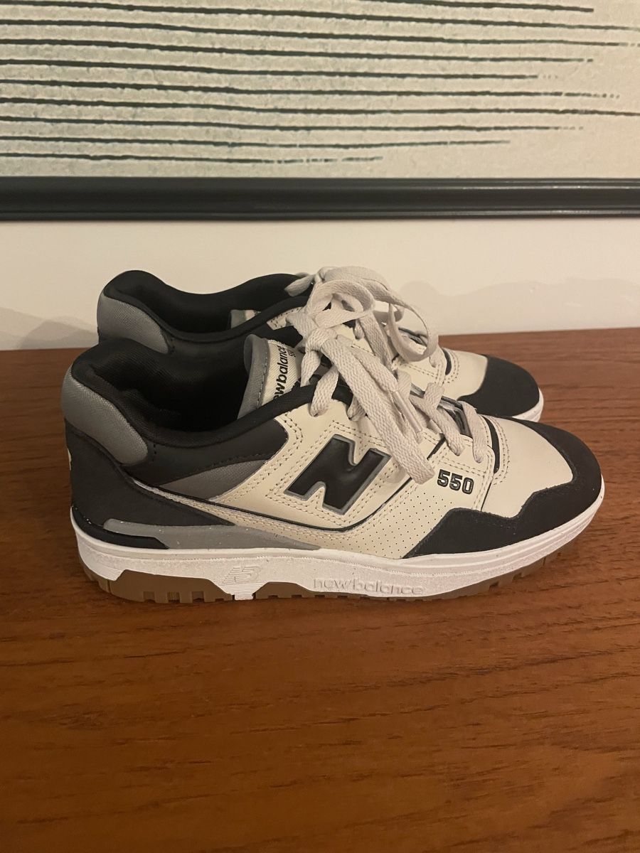 New Balance Scarpe da uomo: New balance 550 beige/noir – Nuovo (secondo la descrizione) da Lausanne venduto da Balthaaaa