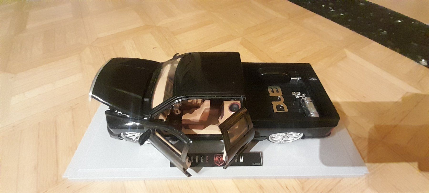 Dodge Modellini d'auto: Dodge RAM 1:18 – Nuovo (secondo la descrizione) da Nunningen venduto da Turbofritz01 3