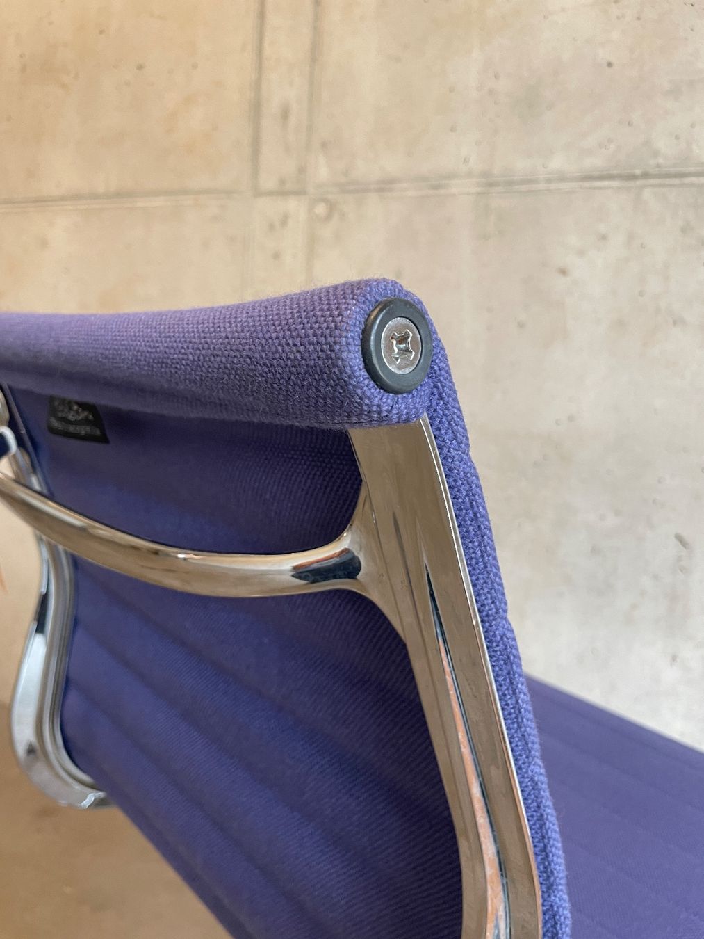 Sedie: Eames Aluchair  EA 105 blau – Usato da Zürich venduto da starch.studio 5