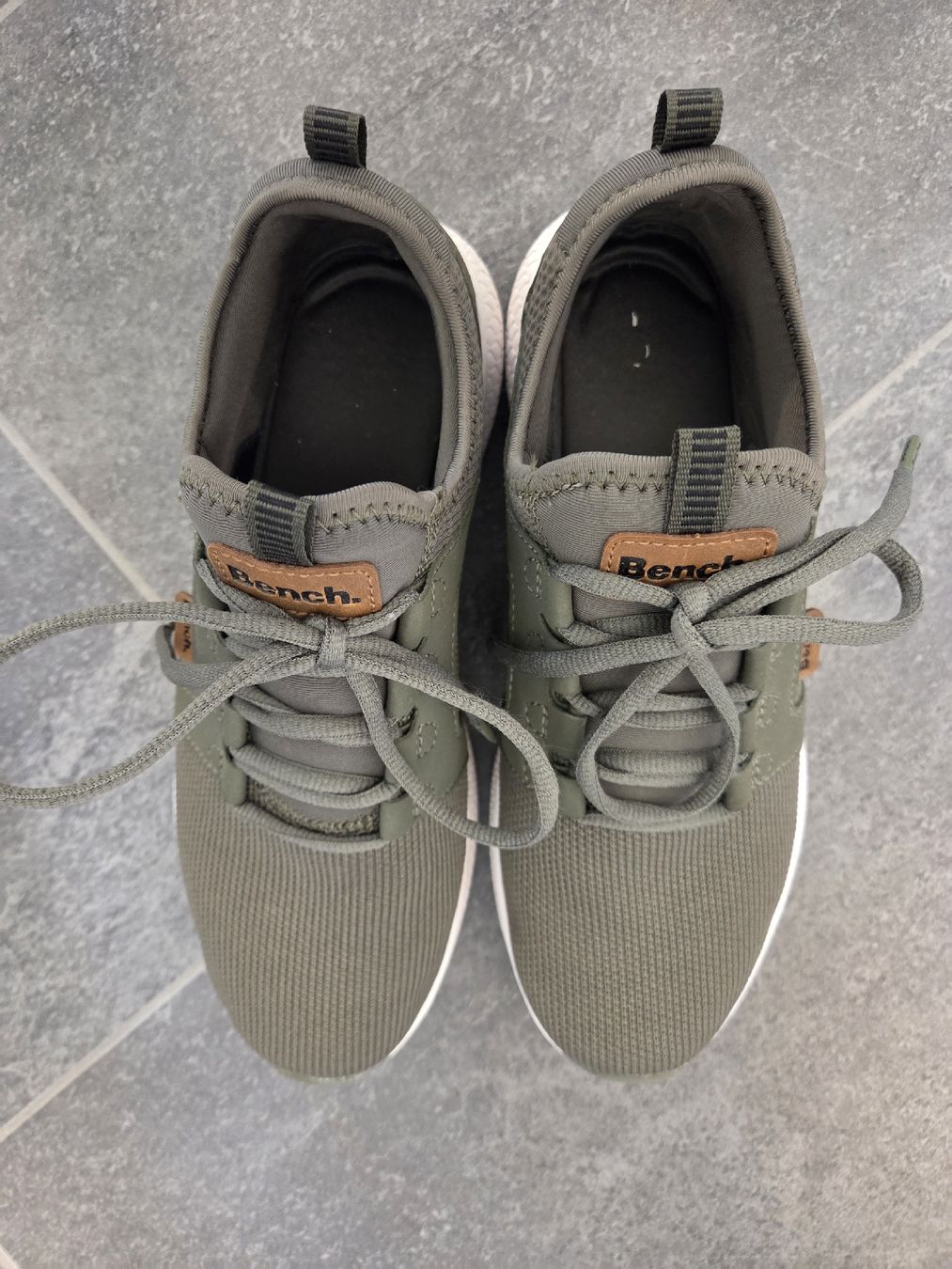 Bench Scarpe da donna: Bench Sneaker Grösse 40 – Usato da Reichenburg venduto da gin15 1