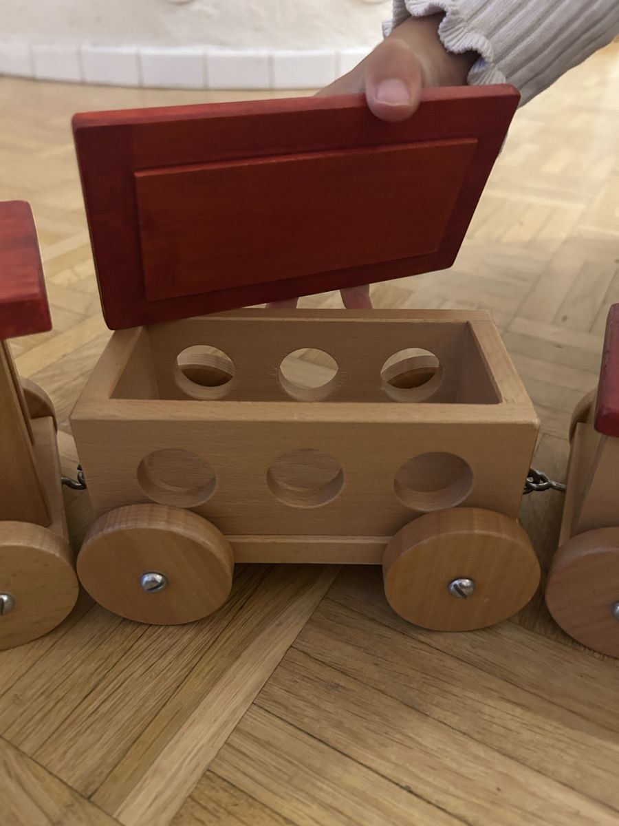 Jouets: Zug aus Holz – D'occasion à Rorschacherberg par Violas_SG 2