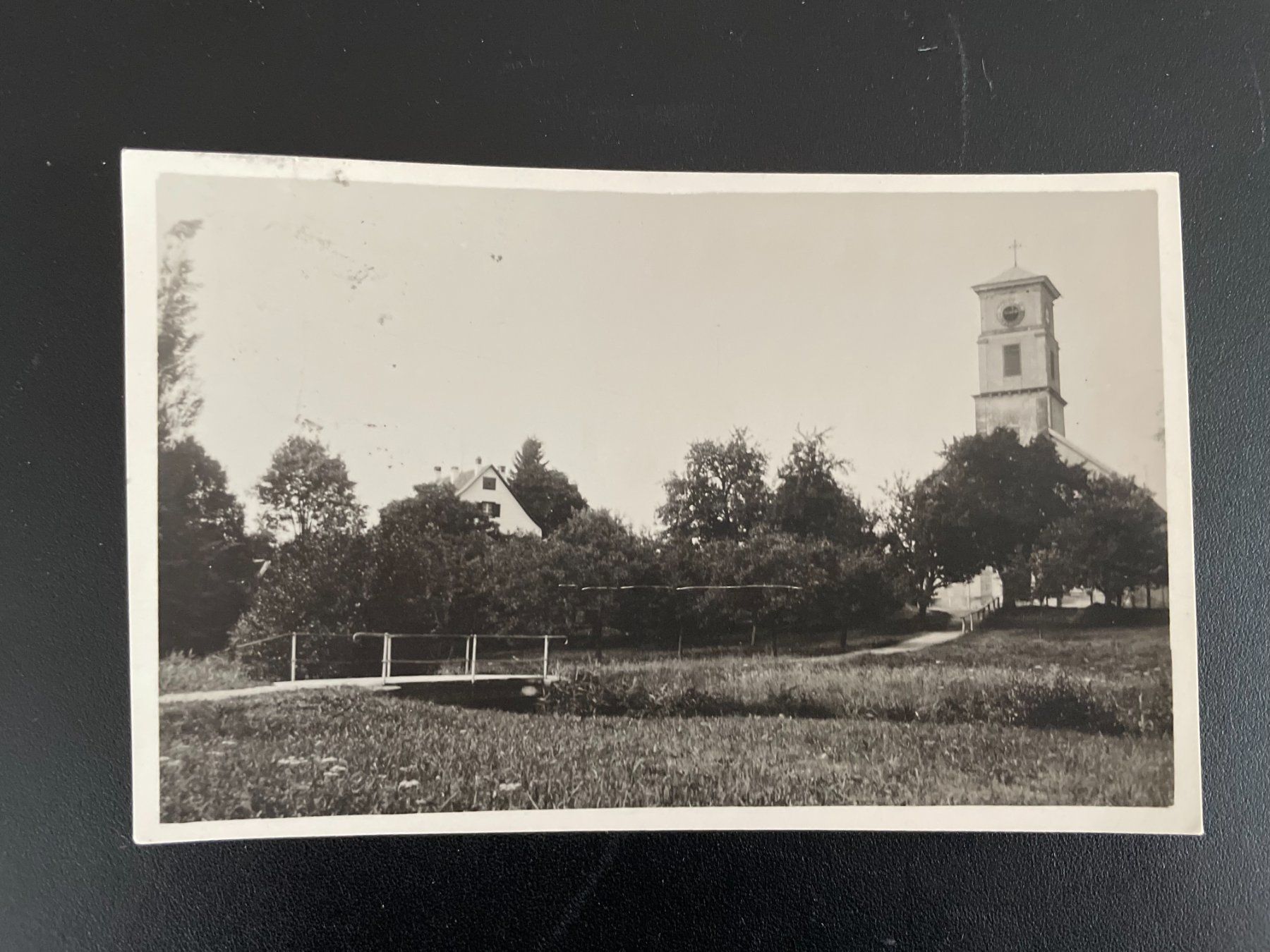 Ansichtskarten: AK SH Basadingen, Kirche und Kath. Pfarrhaus – Gebraucht aus Thal von Danny82